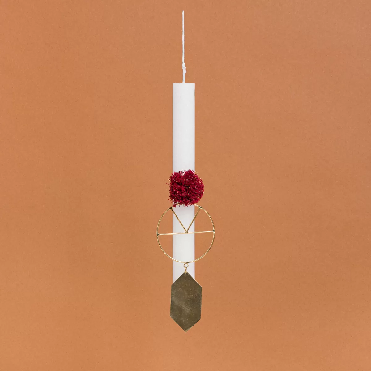 ΛΑΜΠΑΔΑ ΣΤΟΛΙΣΜΕΝΗ ΚΡΕΜΑΣΤΟ ΔΙΑΚΟΣΜΗΤΙΚΟ