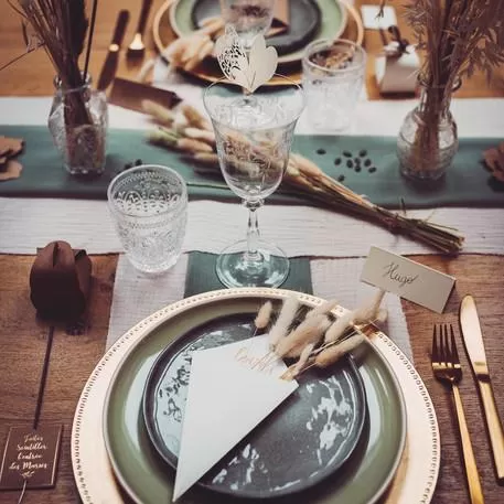 ΧΑΡΤΙΝΑ ΚΩΝΑΚΙΑ LOVE ΕΚΡΟΥ 10 ΤΜΧ