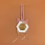 ΚΡΕΜΑΣΤΟ ΠΟΛΥΓΩΝΟ ΚΕΡΑΜΙΚΟ ΜΕ PLEXI ΧΡΙΣΤ. ΧΩΡΙΟ ΣΑΠΙΟ ΜΗΛΟ