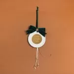 ΚΡΕΜΑΣΤΟ ΣΤΡΟΓΓΥΛΟ ΚΕΡΑΜΙΚΟ ME PLEXI ΑΓΑΠΗ ΕΥΤΥΧΙΑ ΥΓΕΙΑ ΚΥΠΑΡΙΣΙ