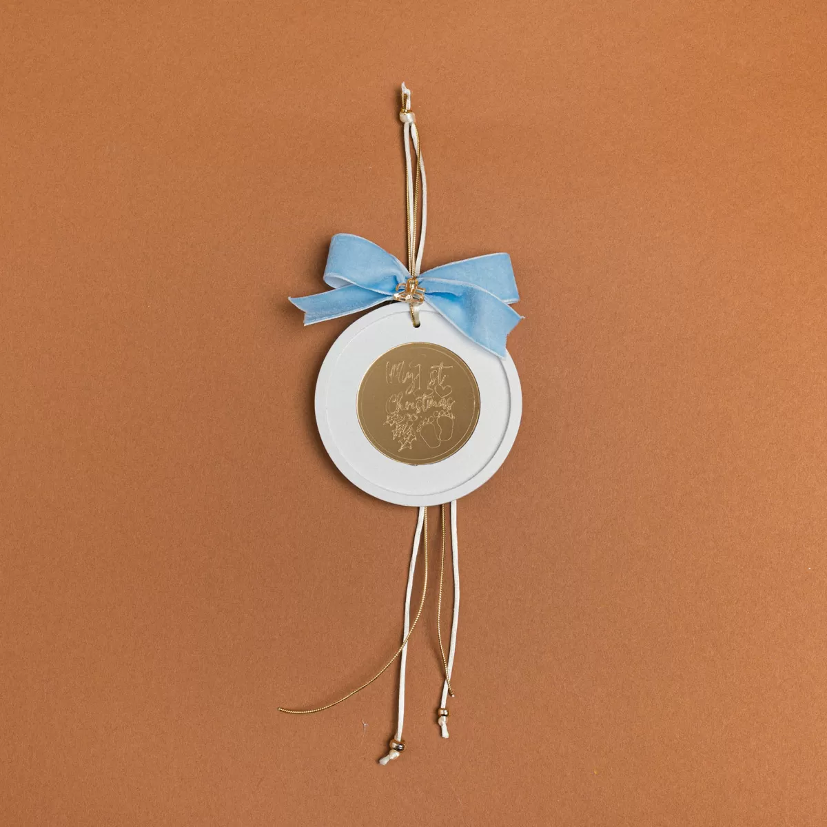 ΚΡΕΜΑΣΤΟ ΣΤΡΟΓΓΥΛΟ ΚΕΡΑΜΙΚΟ ME PLEXI MY 1st CHRISTMAS ΓΑΛΑΖΙΟ